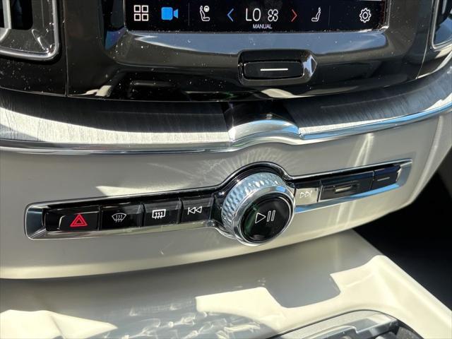 new 2025 Volvo XC60 car, priced at $51,485