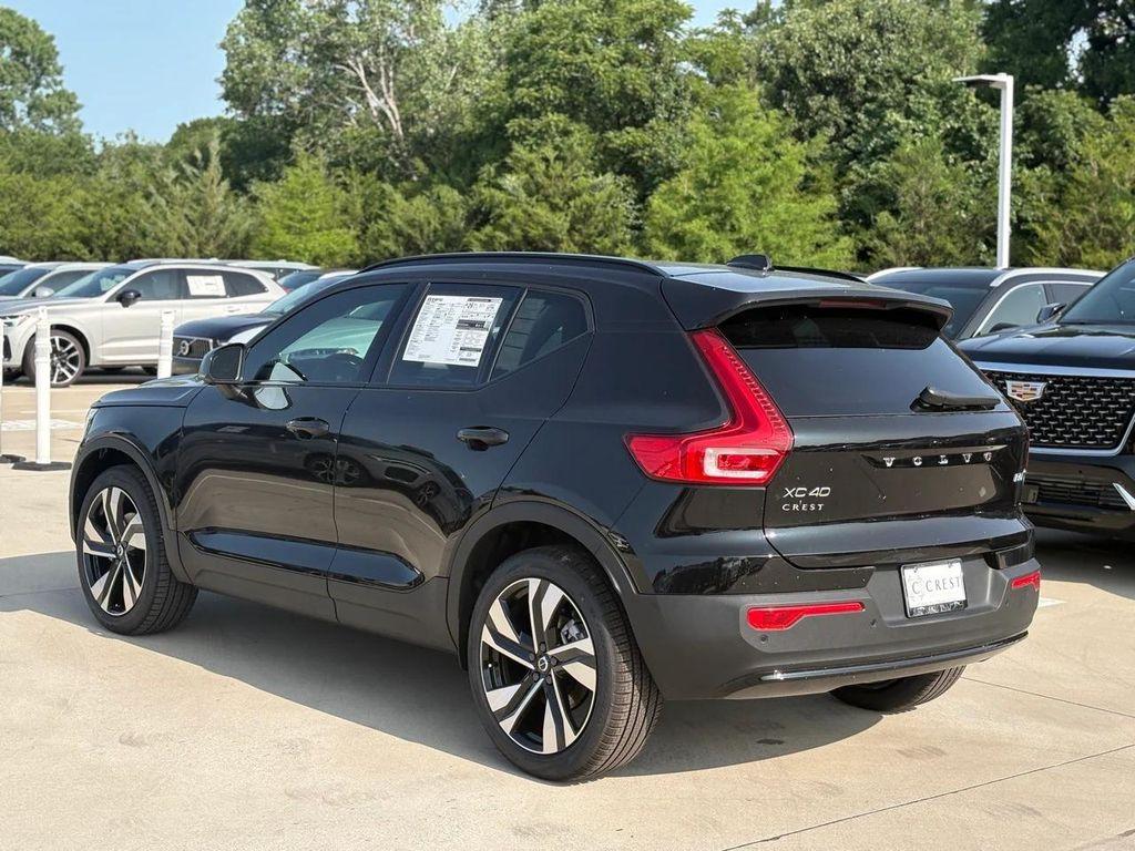 new 2025 Volvo XC40 car, priced at $49,460