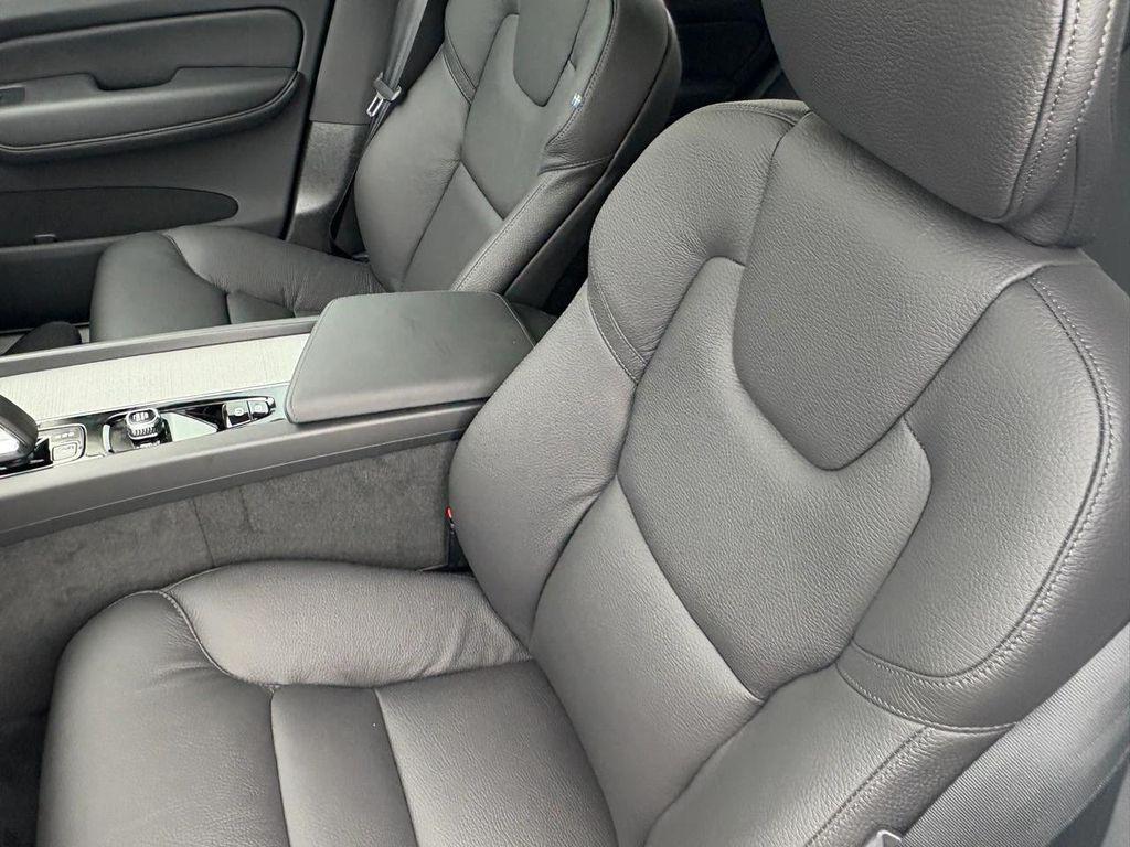 new 2025 Volvo XC60 car, priced at $56,160