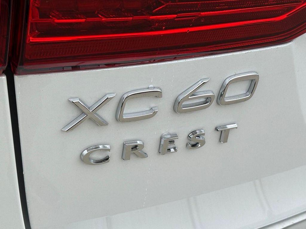 new 2025 Volvo XC60 car, priced at $56,160
