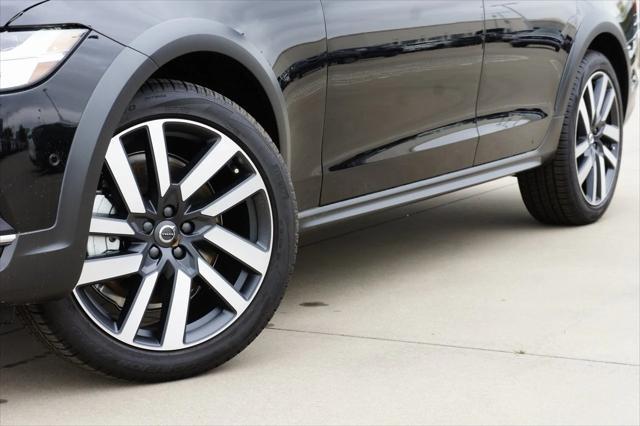 new 2025 Volvo V90 Cross Country car, priced at $63,365