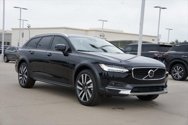 new 2025 Volvo V90 Cross Country car, priced at $63,365