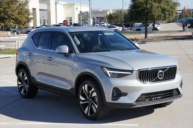 new 2025 Volvo XC40 car, priced at $50,240