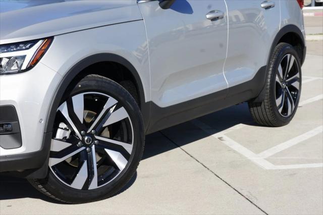 new 2025 Volvo XC40 car, priced at $50,240