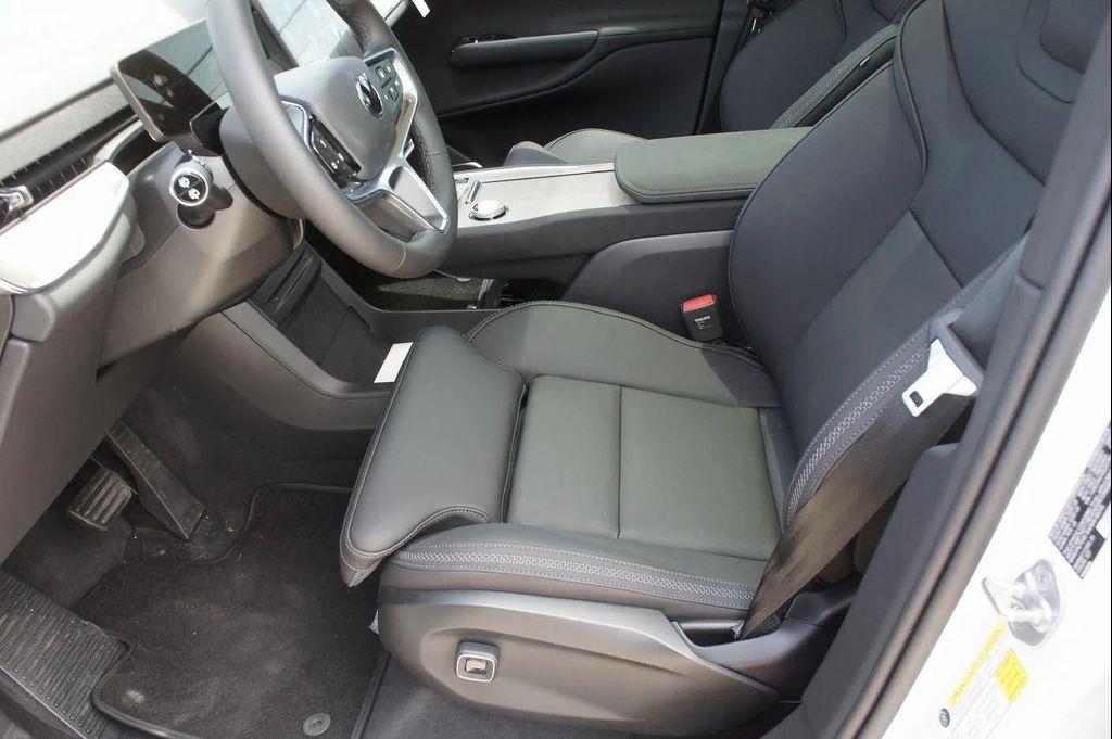 new 2025 Volvo EX90 car, priced at $96,230