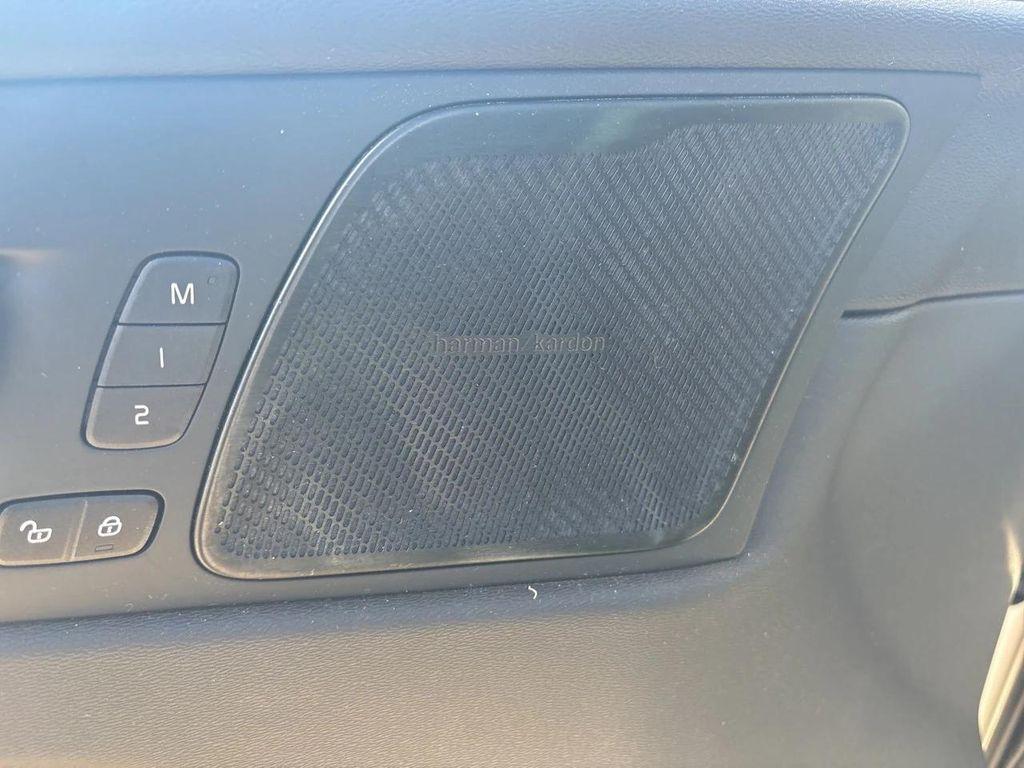 used 2021 Volvo XC60 car, priced at $25,690