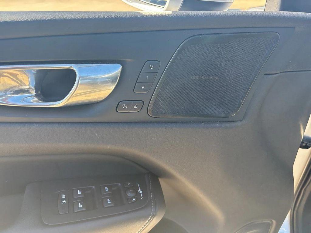 used 2021 Volvo XC60 car, priced at $25,690