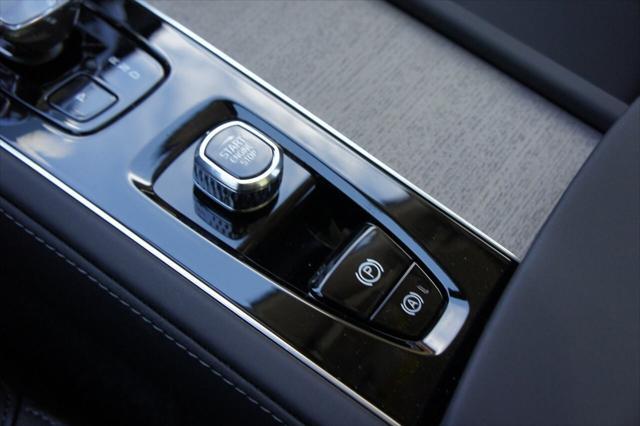 new 2025 Volvo XC90 car, priced at $64,055
