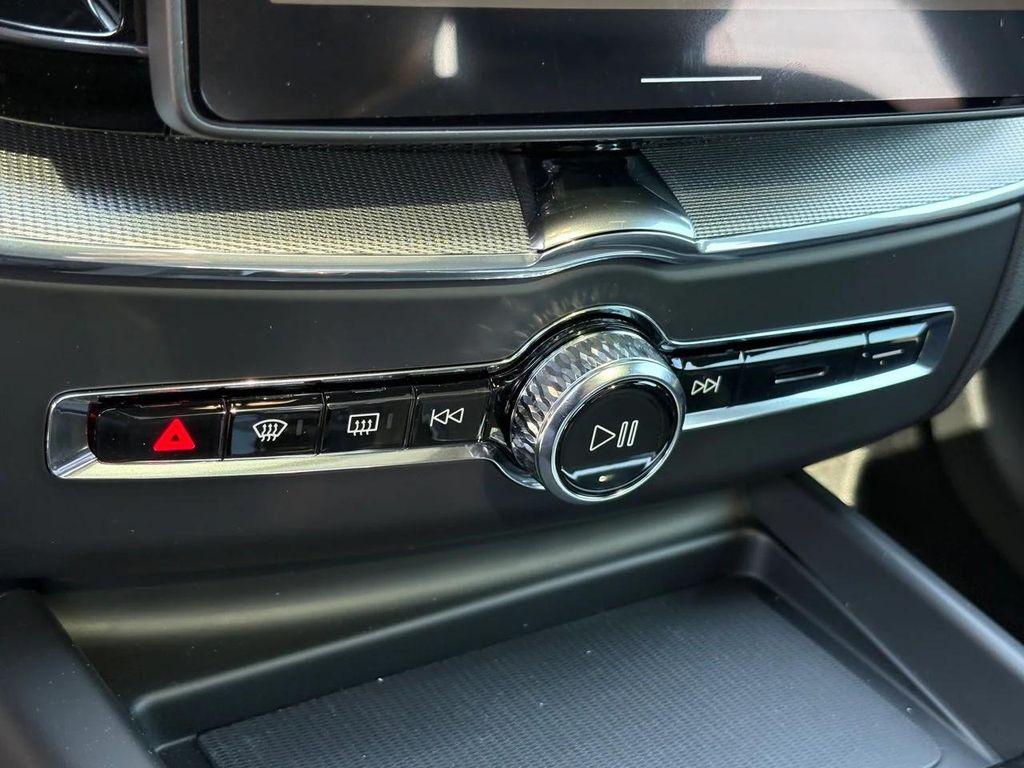 new 2026 Volvo XC60 car, priced at $69,815