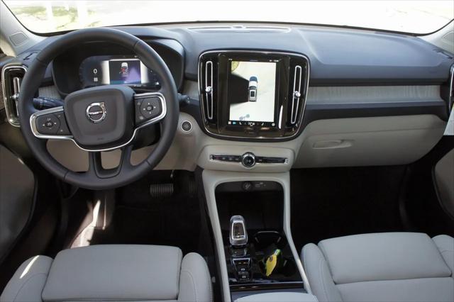 new 2025 Volvo XC40 car, priced at $51,015