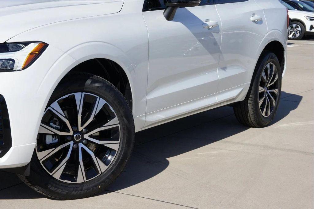new 2025 Volvo XC60 car, priced at $49,895