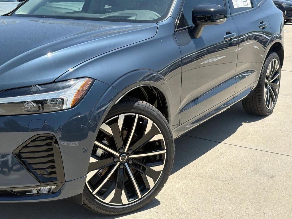new 2026 Volvo XC60 car, priced at $63,935