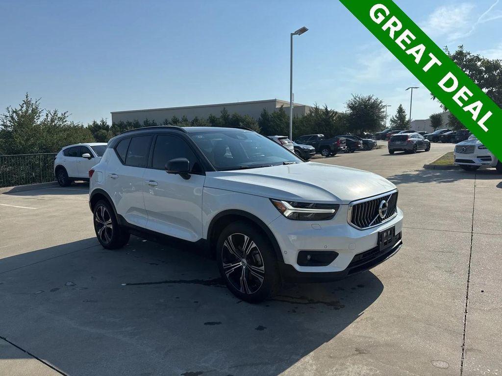 used 2020 Volvo XC40 car, priced at $26,400
