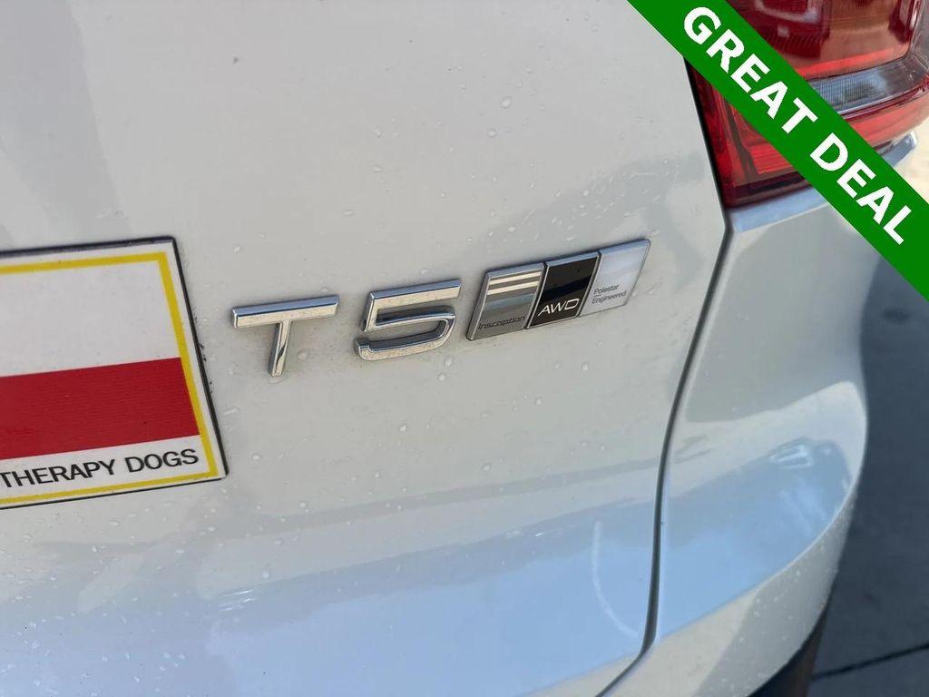 used 2020 Volvo XC40 car, priced at $26,400