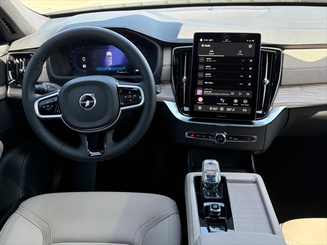 new 2025 Volvo XC90 car, priced at $60,495