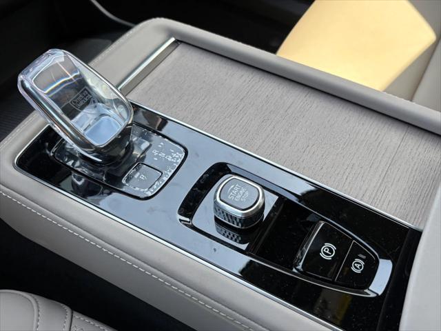 new 2025 Volvo XC90 car, priced at $60,495