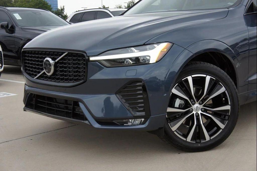 new 2025 Volvo XC60 car, priced at $55,360