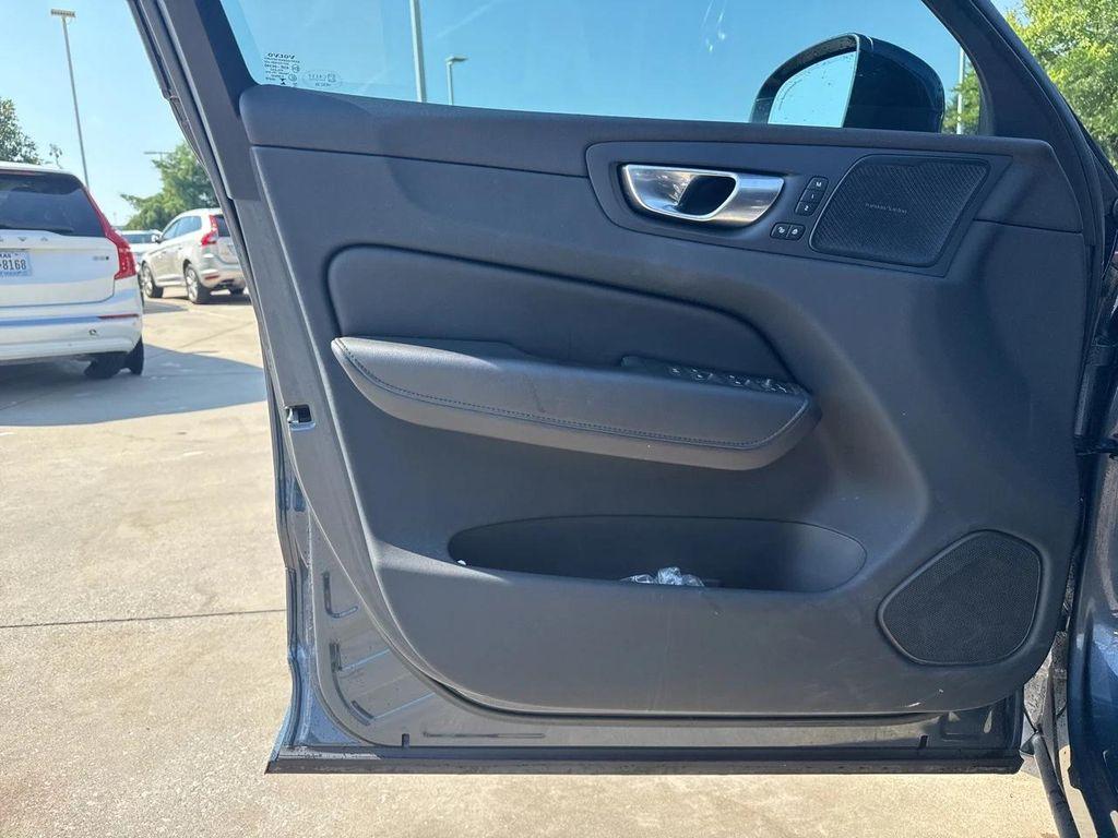 used 2023 Volvo XC60 car, priced at $32,867