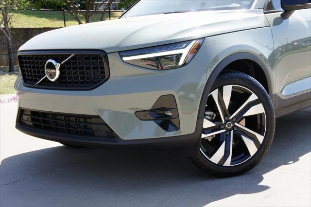 new 2025 Volvo XC40 car, priced at $49,790