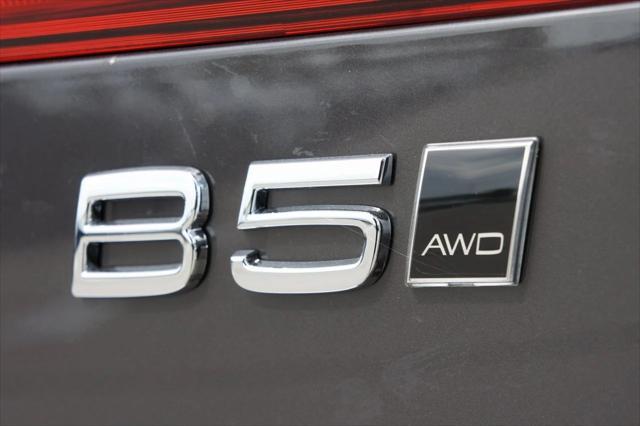 new 2025 Volvo XC60 car, priced at $57,155
