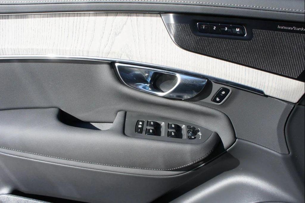 new 2025 Volvo XC90 Plug-In Hybrid car, priced at $82,405