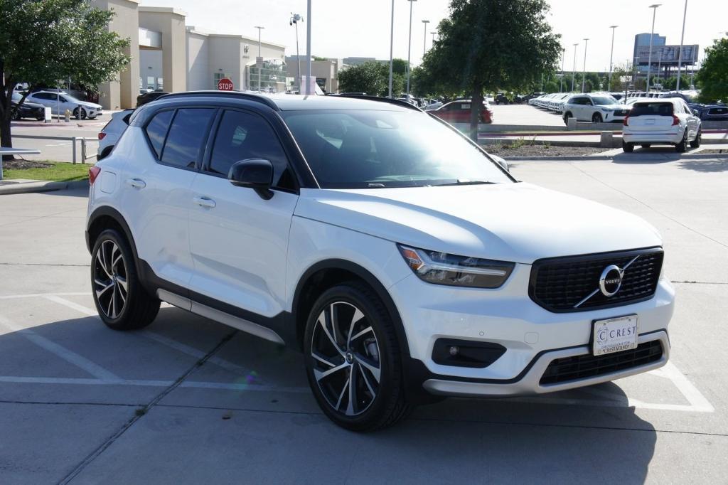 used 2021 Volvo XC40 car, priced at $34,157