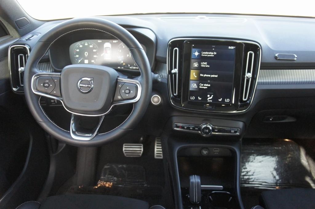 used 2021 Volvo XC40 car, priced at $33,685