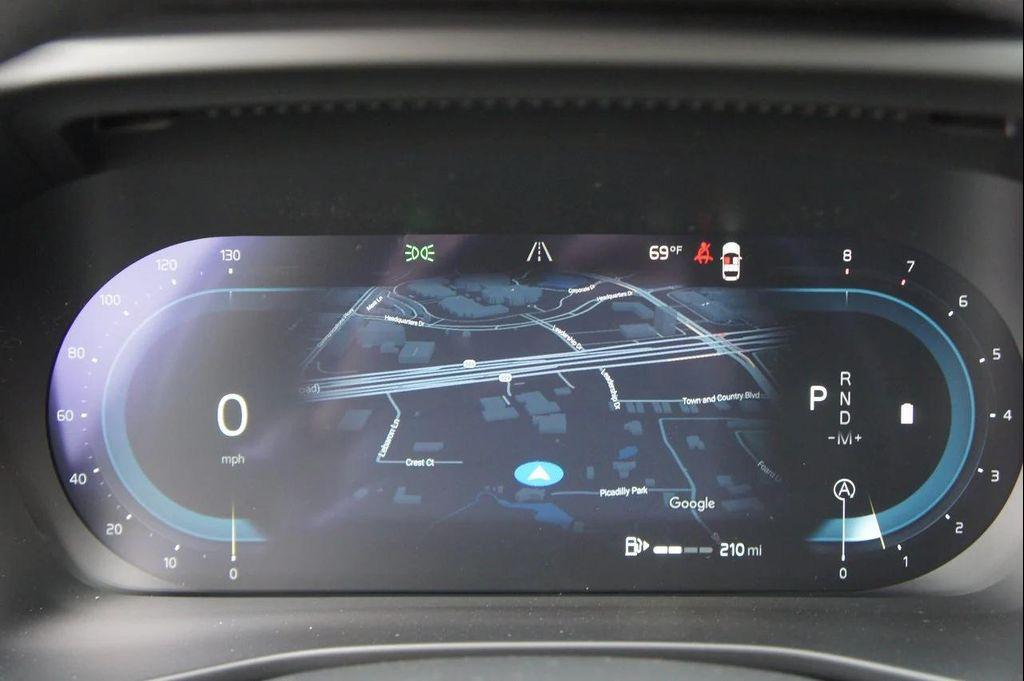 new 2025 Volvo XC40 car, priced at $48,335