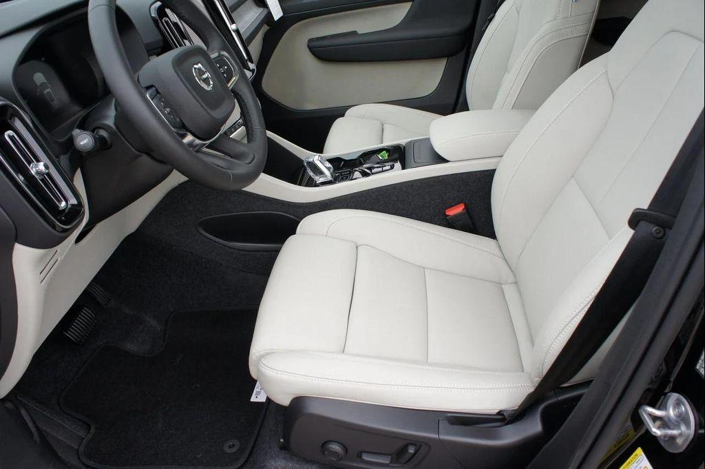 new 2025 Volvo XC40 car, priced at $48,335