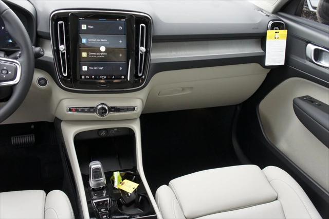 new 2025 Volvo XC40 car, priced at $48,335