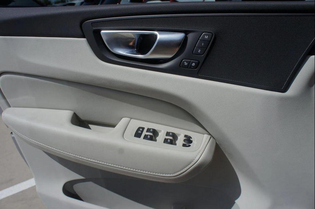 new 2025 Volvo XC60 car, priced at $55,360