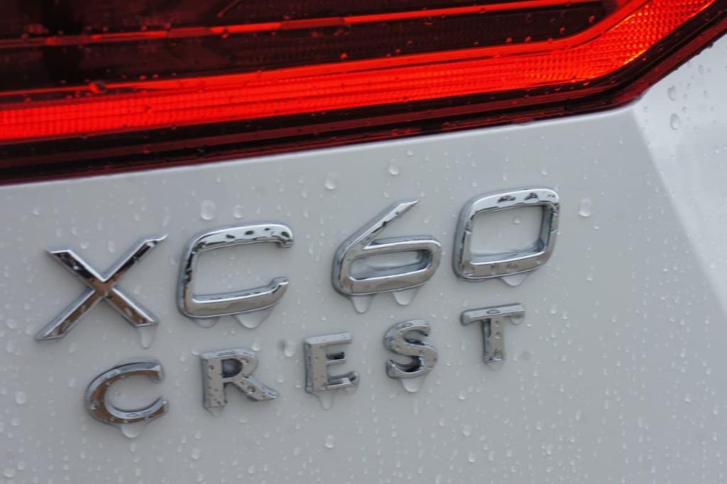 new 2025 Volvo XC60 Plug-In Hybrid car, priced at $77,545