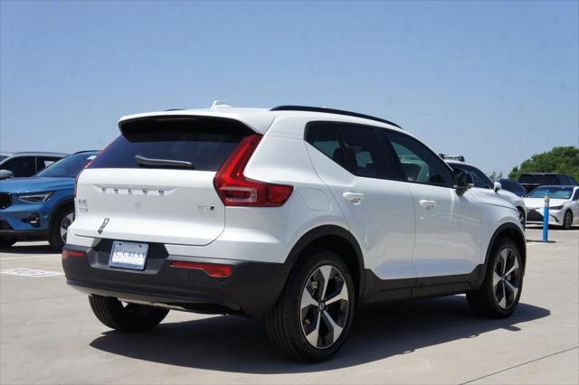 new 2025 Volvo XC40 car, priced at $48,315