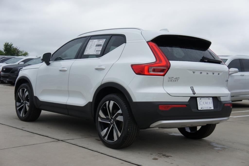 new 2024 Volvo XC40 car, priced at $47,178