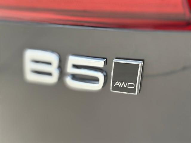 new 2025 Volvo XC60 car, priced at $54,595