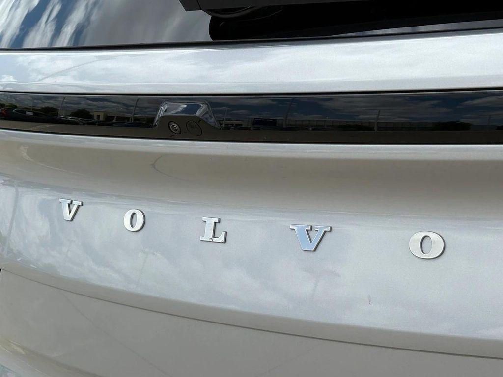 new 2025 Volvo EX90 car, priced at $98,925