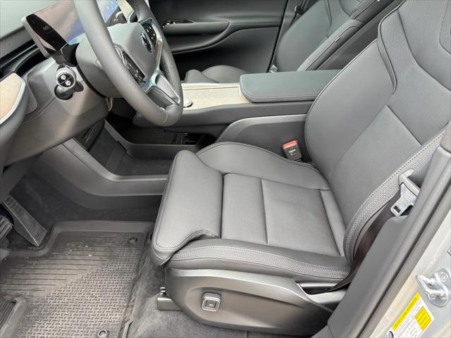 new 2025 Volvo EX90 car, priced at $92,001