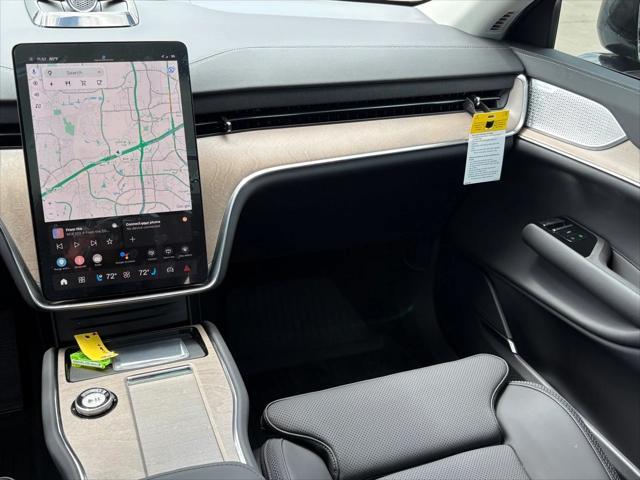 new 2025 Volvo EX90 car, priced at $92,001