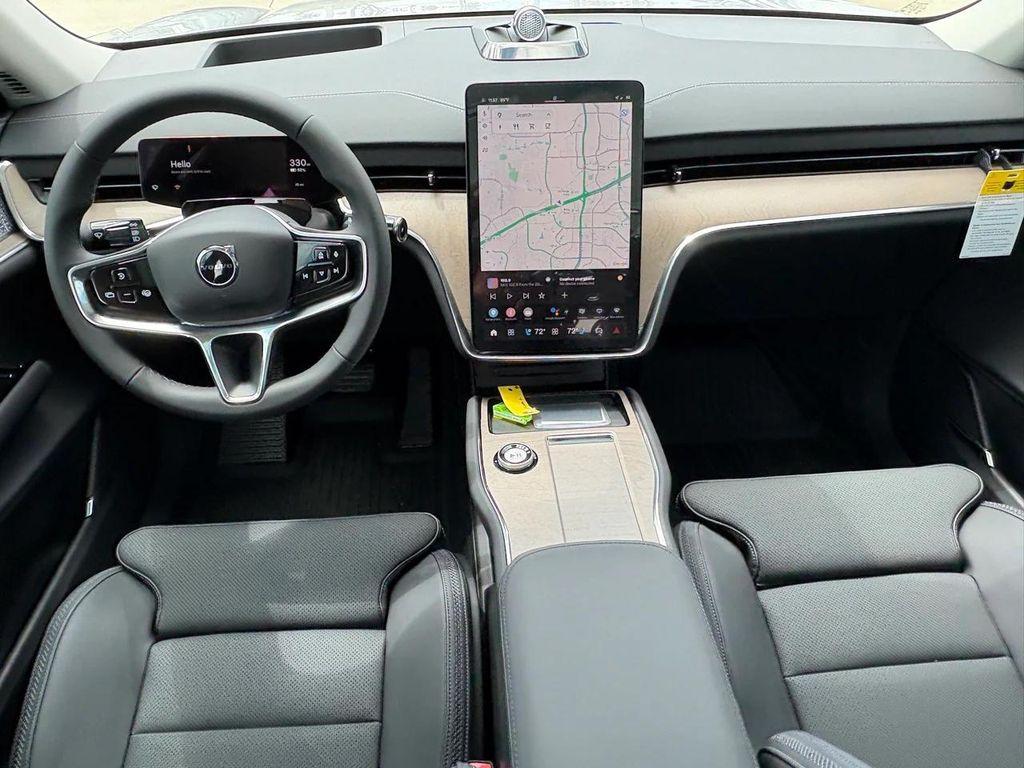 new 2025 Volvo EX90 car, priced at $98,925