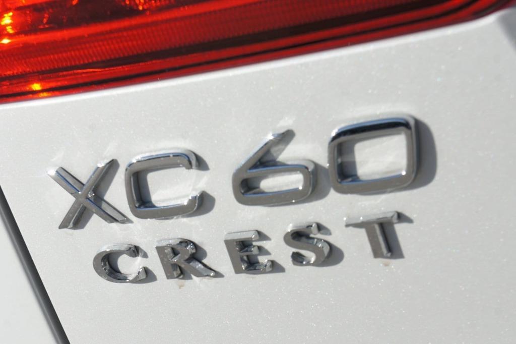 new 2024 Volvo XC60 car, priced at $50,612
