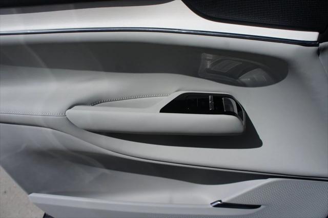 new 2025 Volvo EX90 car, priced at $91,705
