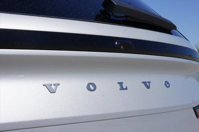 new 2025 Volvo EX90 car, priced at $91,705