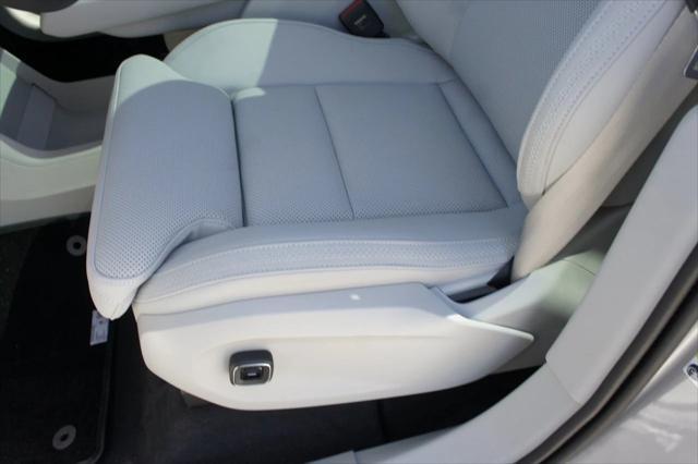 new 2025 Volvo EX90 car, priced at $91,705