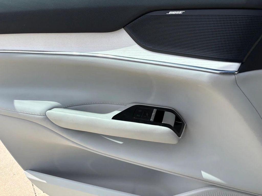 new 2025 Volvo EX90 car, priced at $85,640