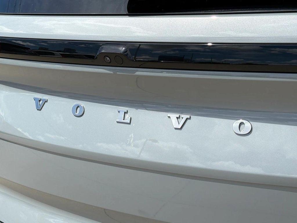 new 2025 Volvo EX90 car, priced at $85,640