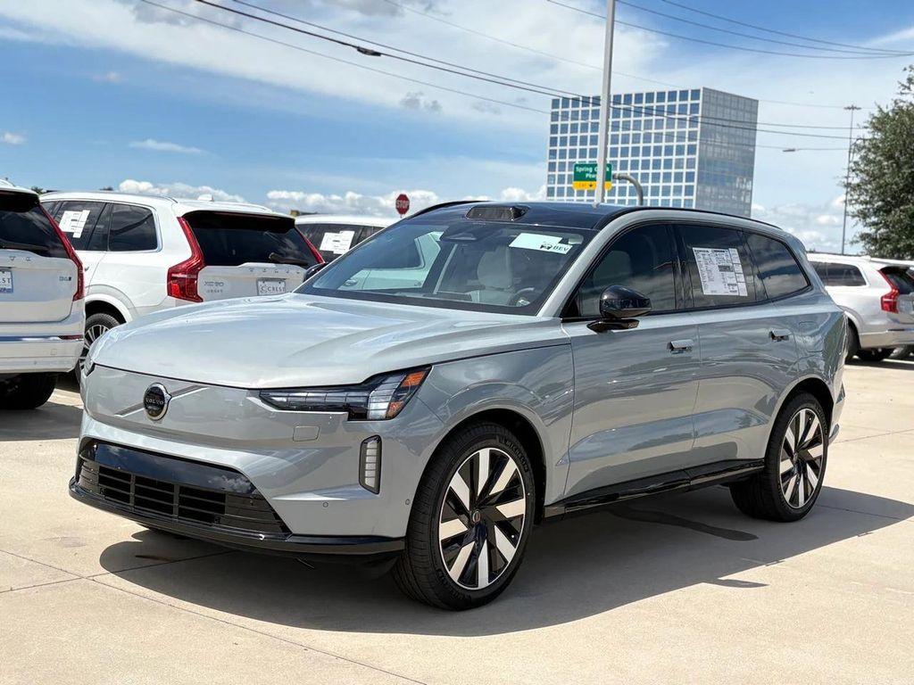 new 2025 Volvo EX90 car, priced at $85,640
