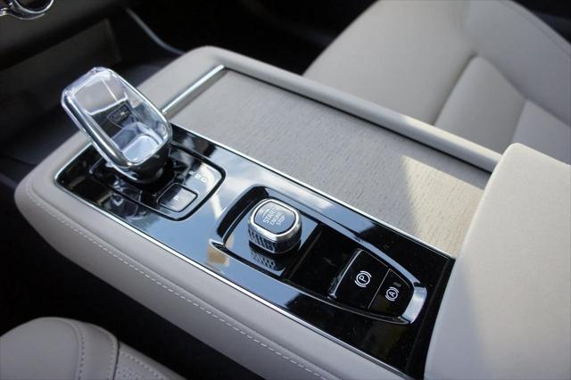 new 2025 Volvo XC90 car, priced at $69,155