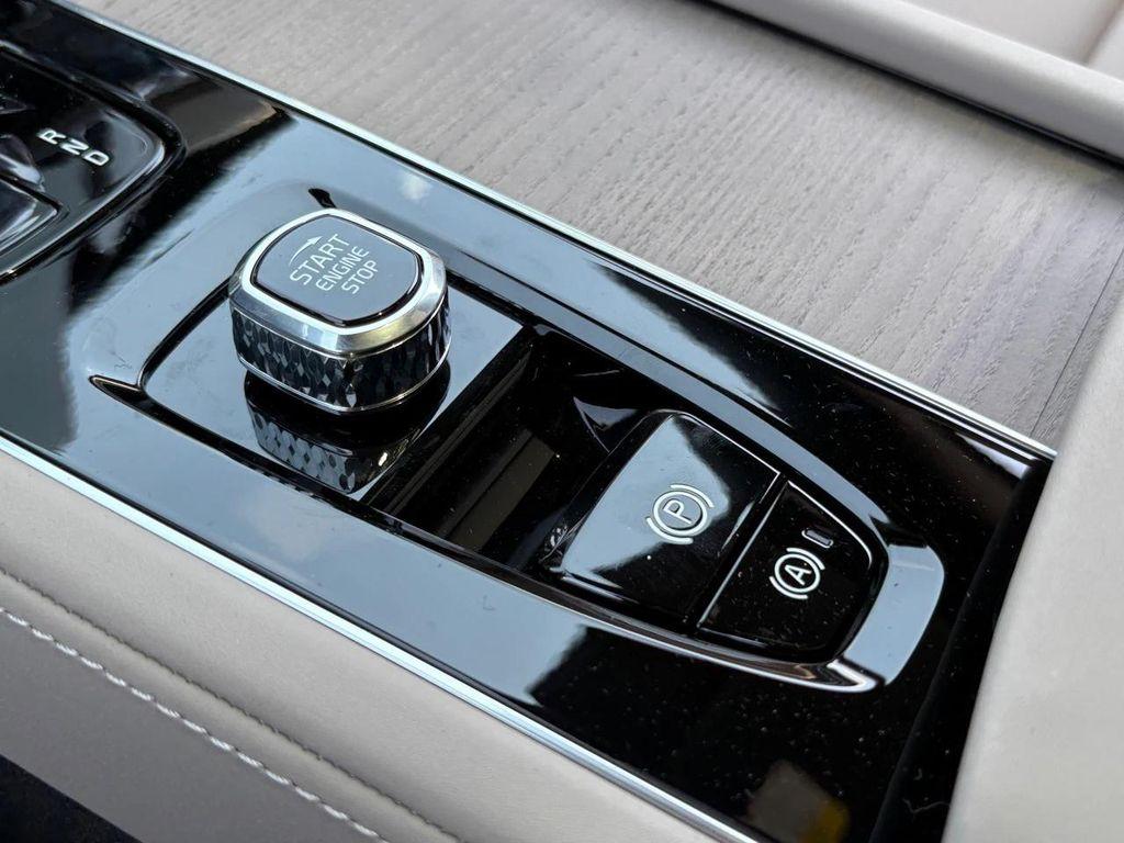 new 2025 Volvo XC90 Plug-In Hybrid car, priced at $78,805
