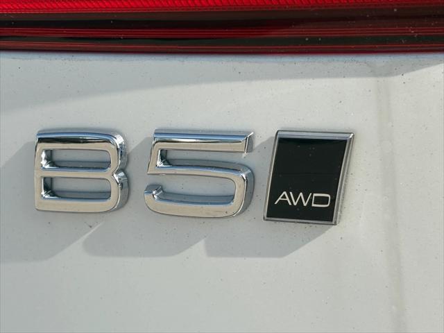 new 2025 Volvo XC60 car, priced at $54,560