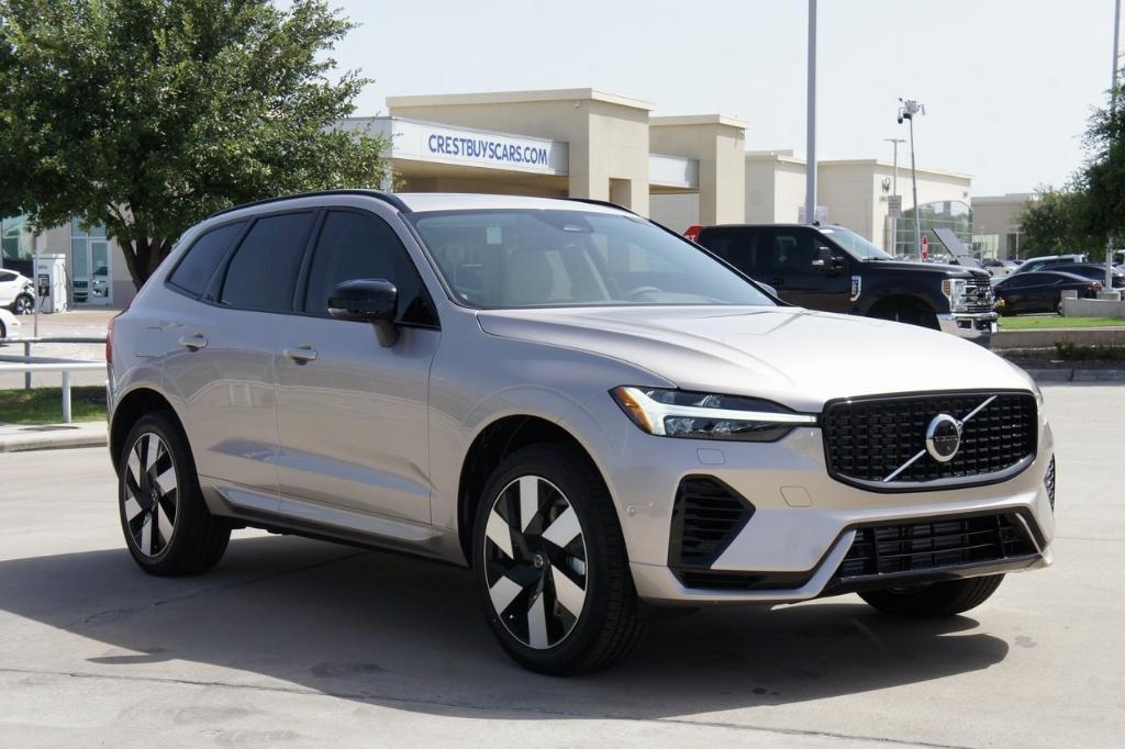 new 2025 Volvo XC60 Plug-In Hybrid car, priced at $66,235